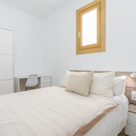 Piso Ideal Con 3 3 Banos Y Terraza